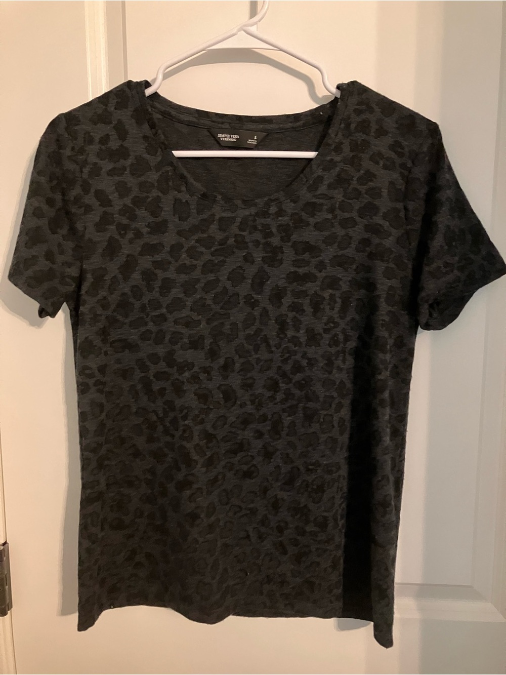 Simply Vera Vera Wang Charcoal Leopard Short Sleeve Tee